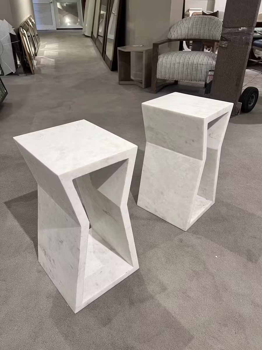 Highland House HH27-106-AS Sienna Accent Table Highland House HH27-106-AS Sienna Accent Table