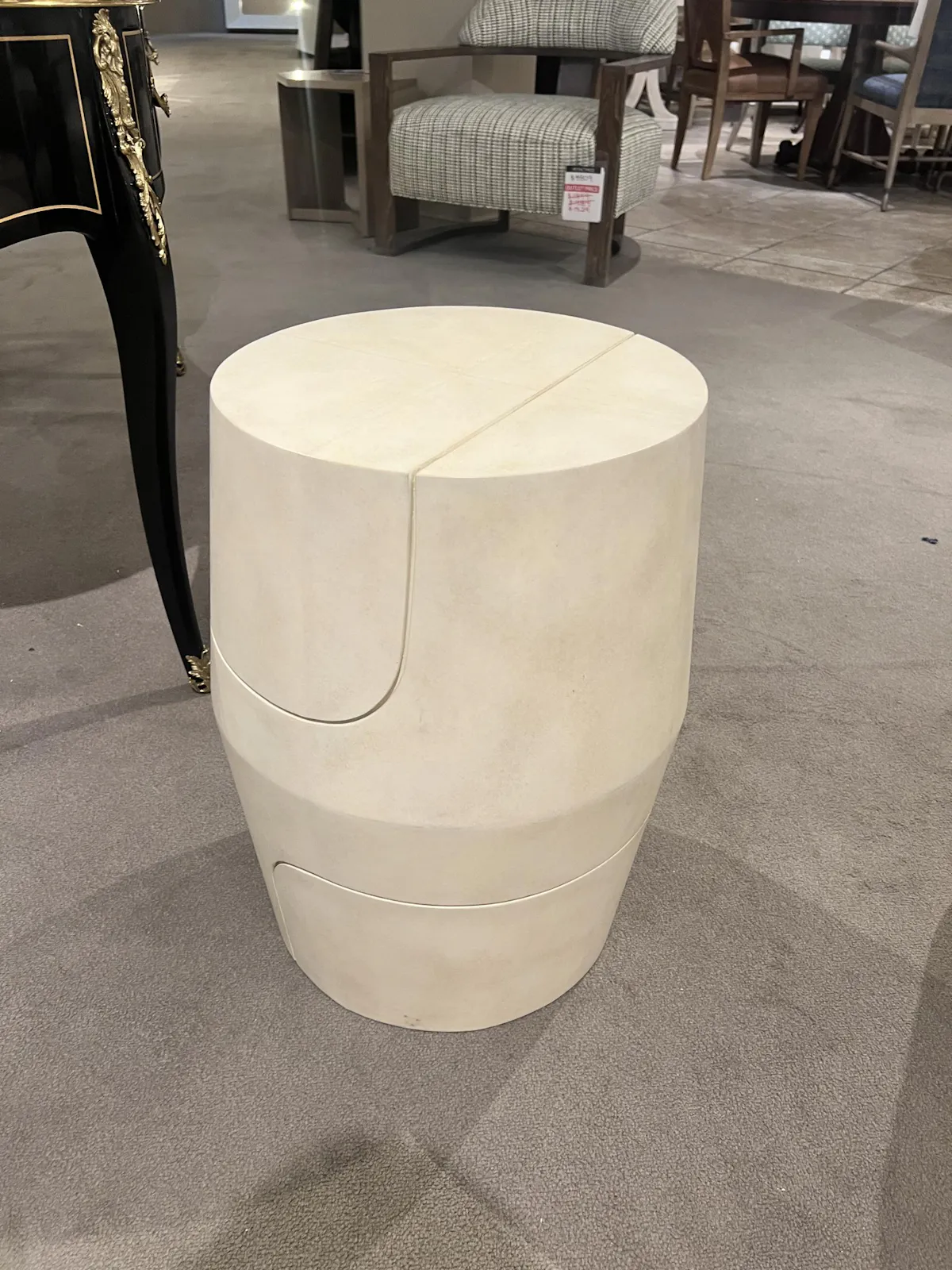 Maitland-Smith8426-32,210 Elliot Side Table 21H Maitland-Smith8426-32,210 Elliot Side Table 21H