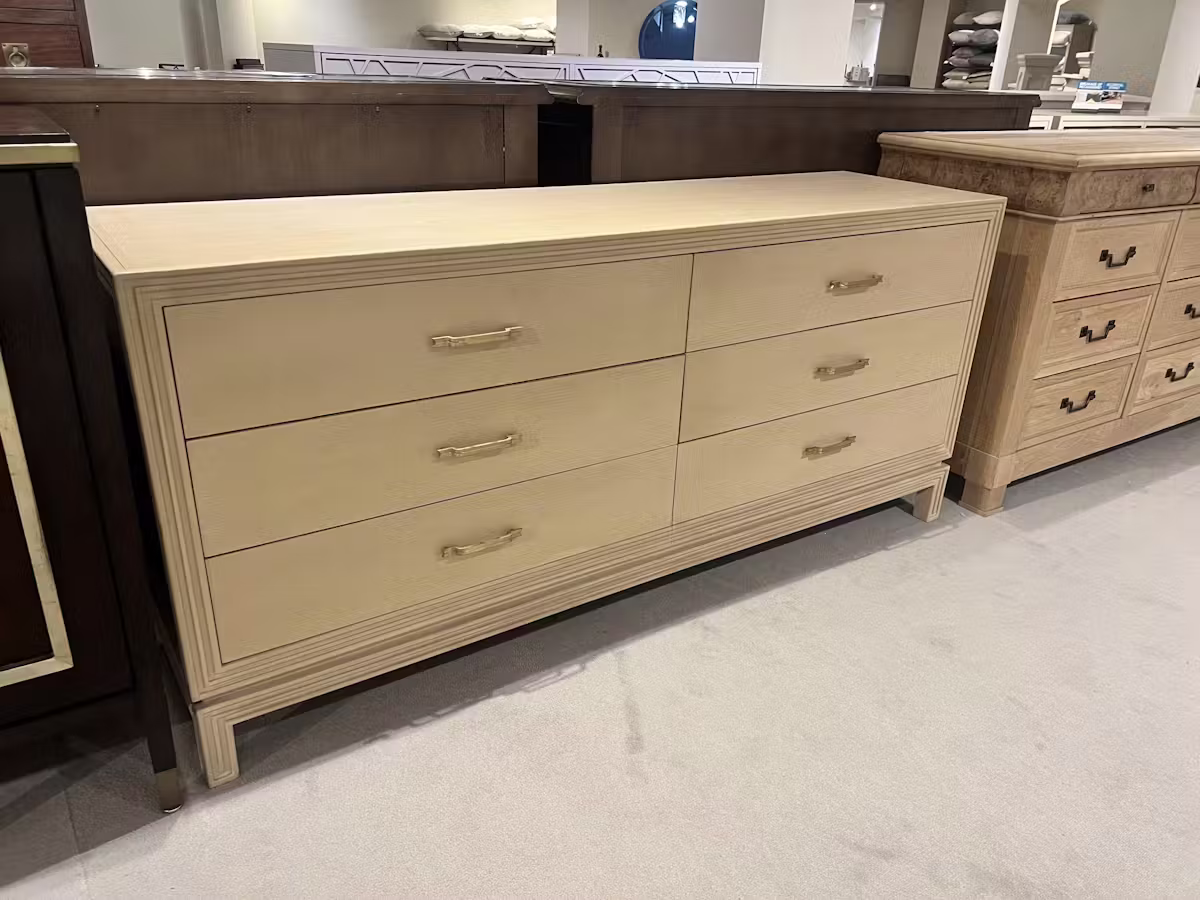 Century C7A-206-V1 Lewis Dresser Century C7A-206-V1 Lewis Dresser