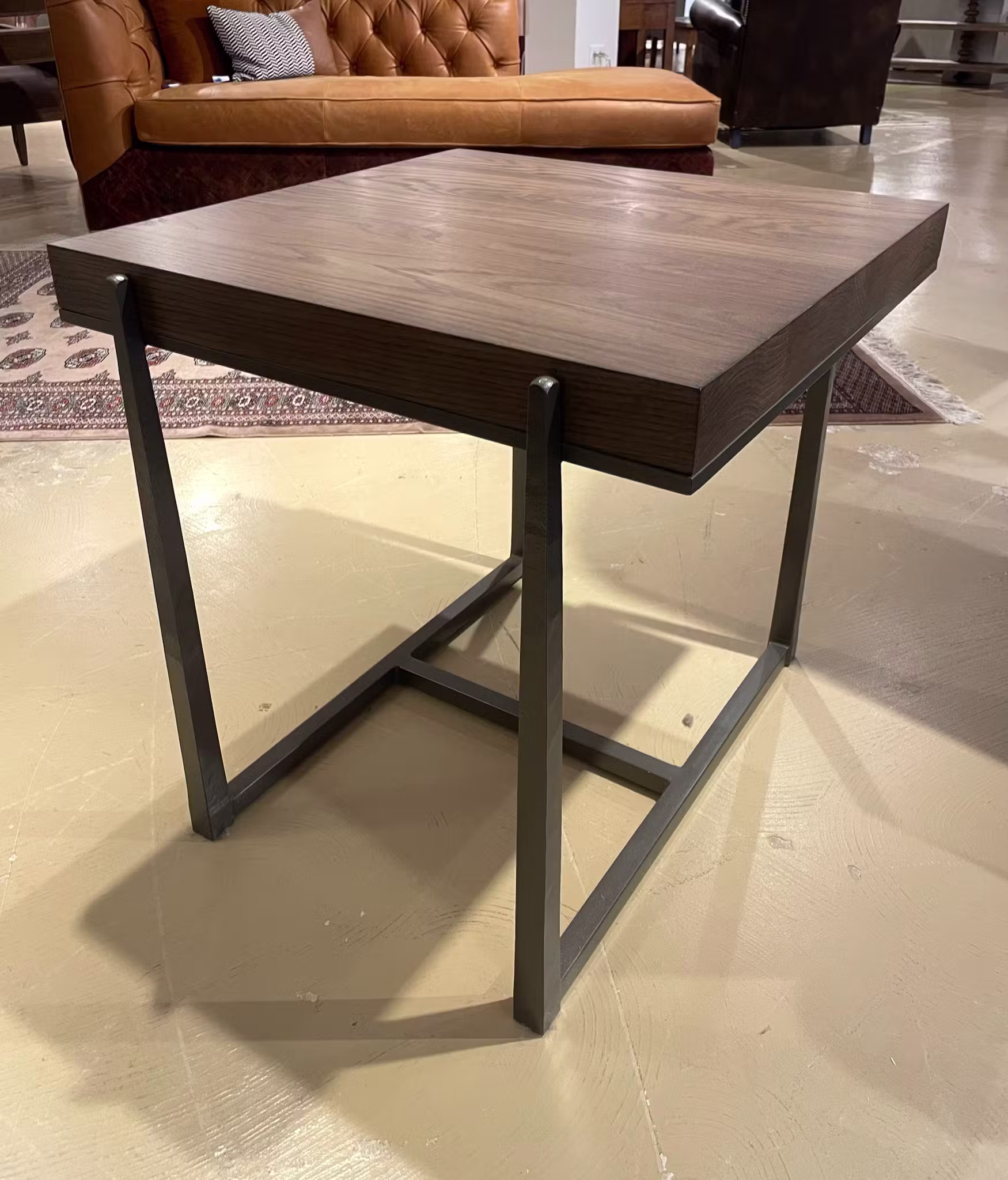 Charleston Forge 6123-79 Cooper End Table