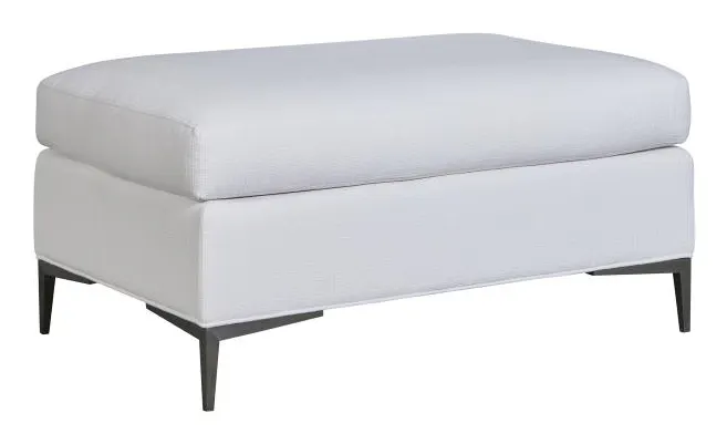 Hickory Chair HC9003-14 Vero Bumper/Cocktail Ottoman Hickory Chair HC9003-14 Vero Bumper/Cocktail Ottoman