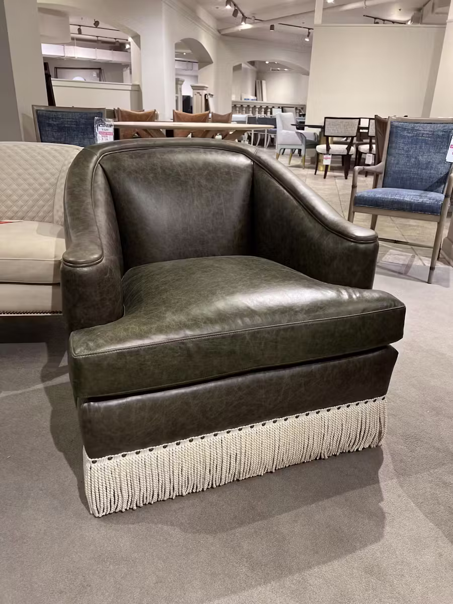 Hancock and Moore CJ6996-S Regency Swivel Chair Hancock and Moore CJ6996-S Regency Swivel Chair
