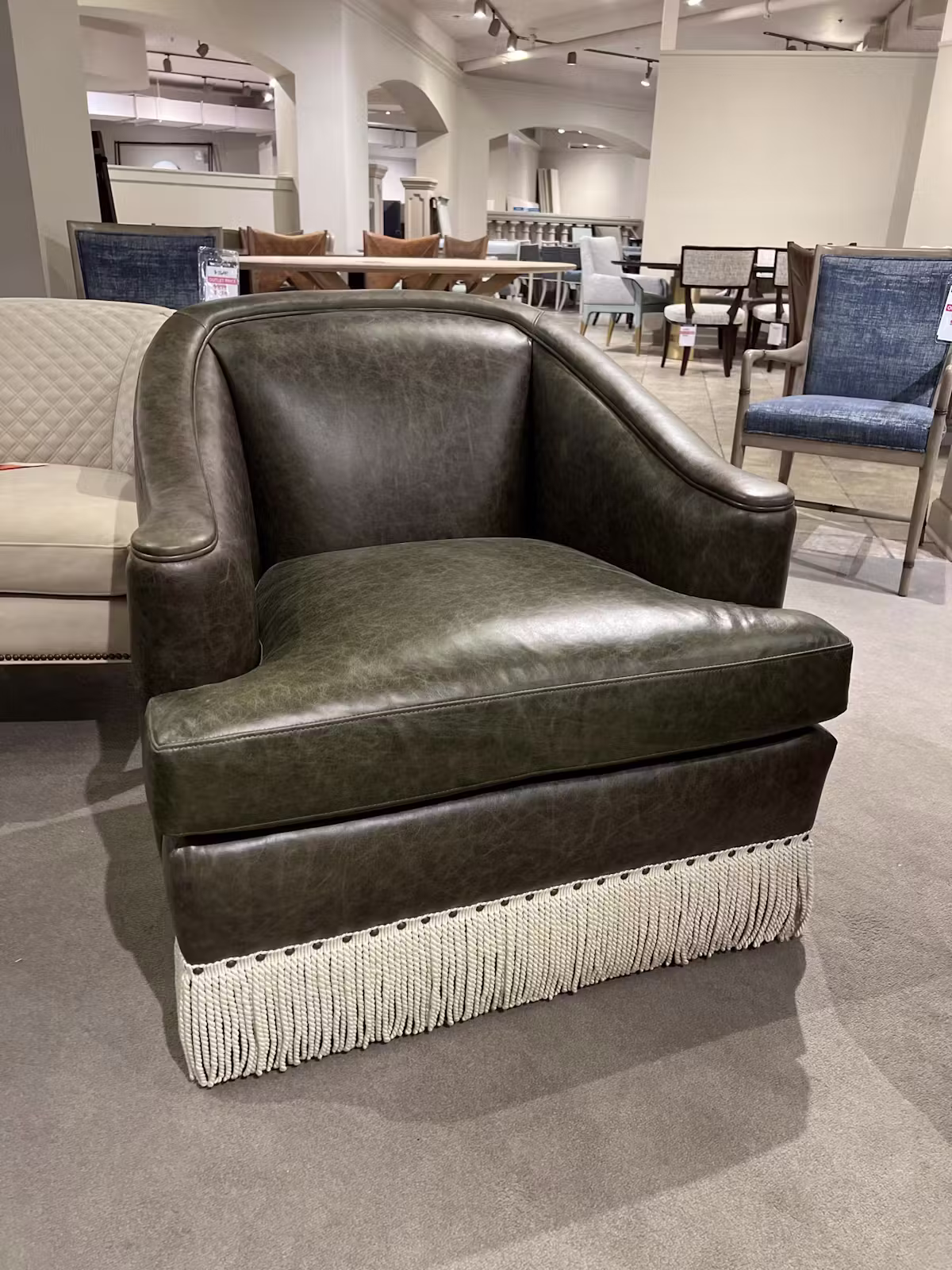 Hancock and Moore CJ6996-S Regency Swivel Chair Hancock and Moore CJ6996-S Regency Swivel Chair
