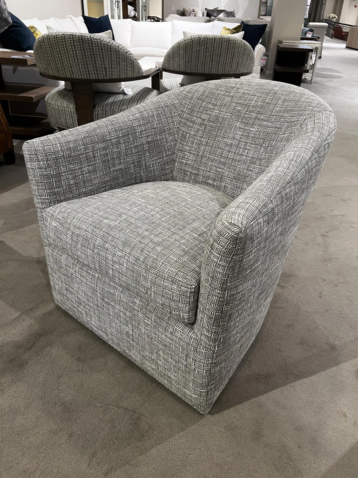Jessica Charles 526-S/10818 Bledsoe Swivel Chair Jessica Charles 526-S/10818 Bledsoe Swivel Chair