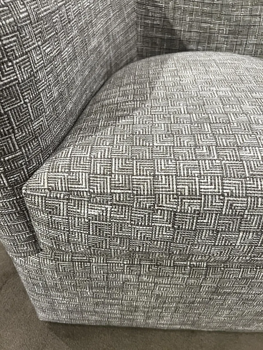 Jessica Charles 526-S/10818 Bledsoe Swivel Chair Jessica Charles 526-S/10818 Bledsoe Swivel Chair