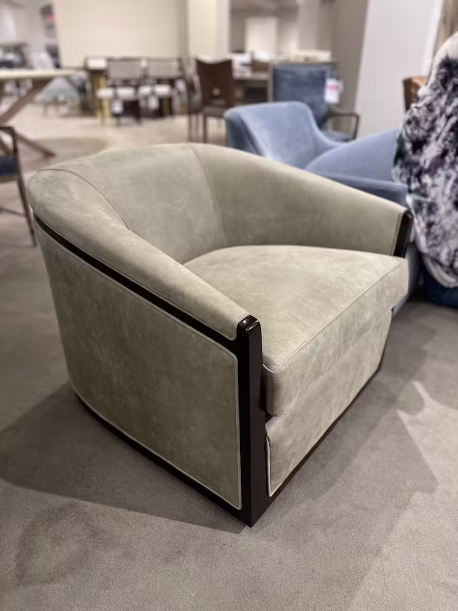 Hancock and Moore 6951-S Peninsula Swivel Chair Hancock and Moore 6951-S Peninsula Swivel Chair