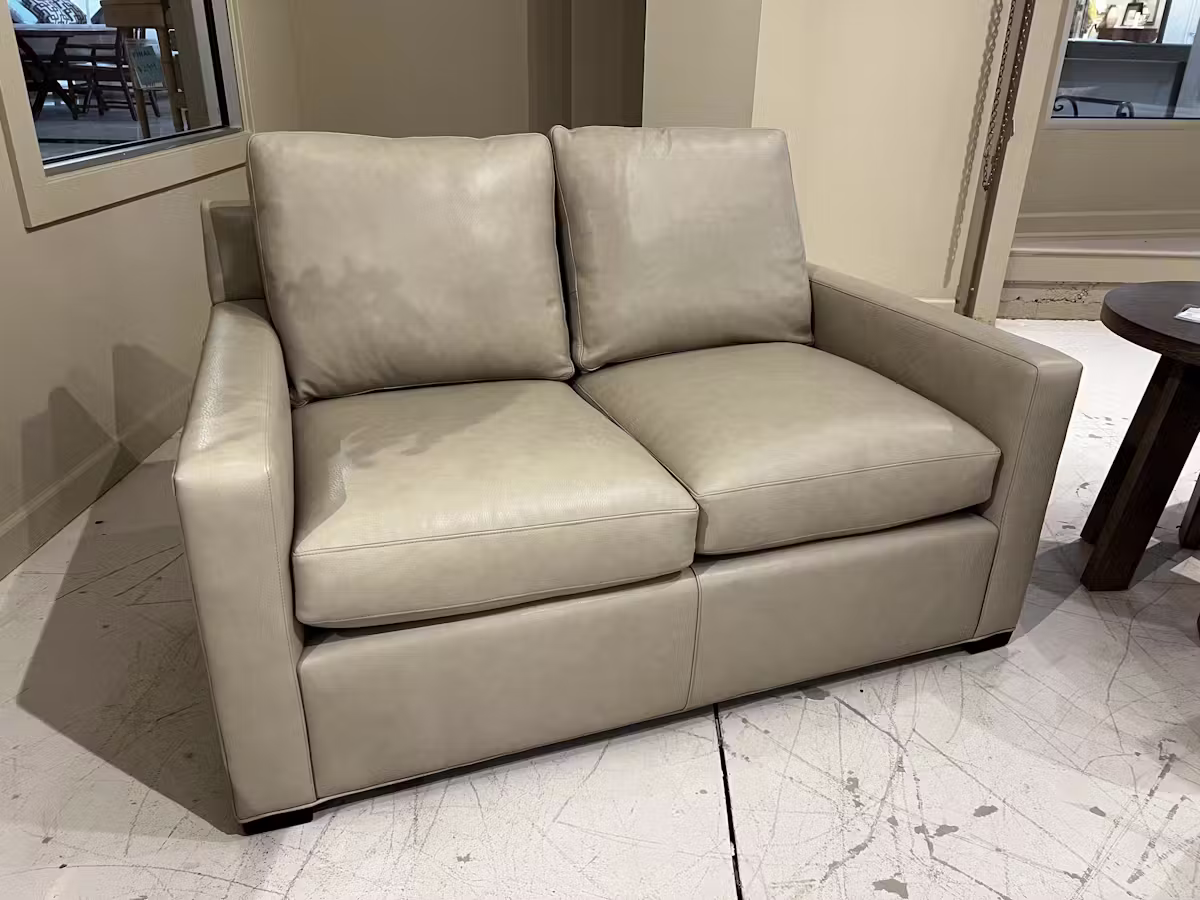 Hancock and Moore E6869-2-BIS/ Lawson Loveseat Hancock and Moore E6869-2-BIS/ Lawson Loveseat