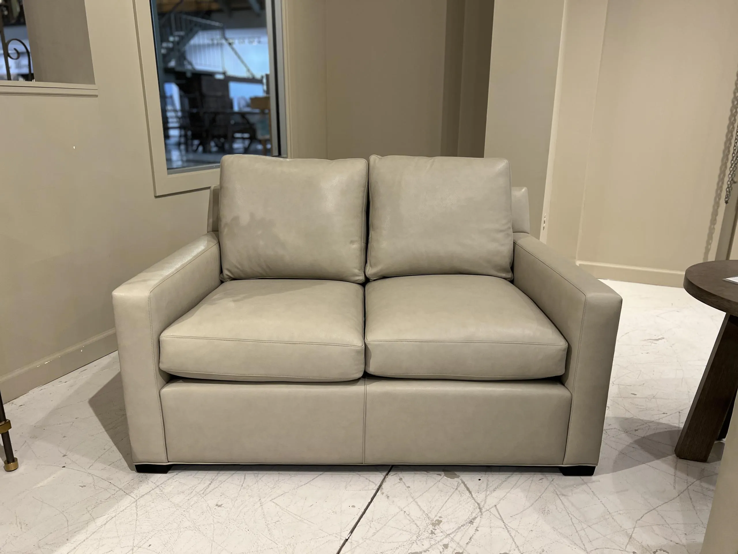 Hancock and Moore E6869-2-BIS/ Lawson Loveseat