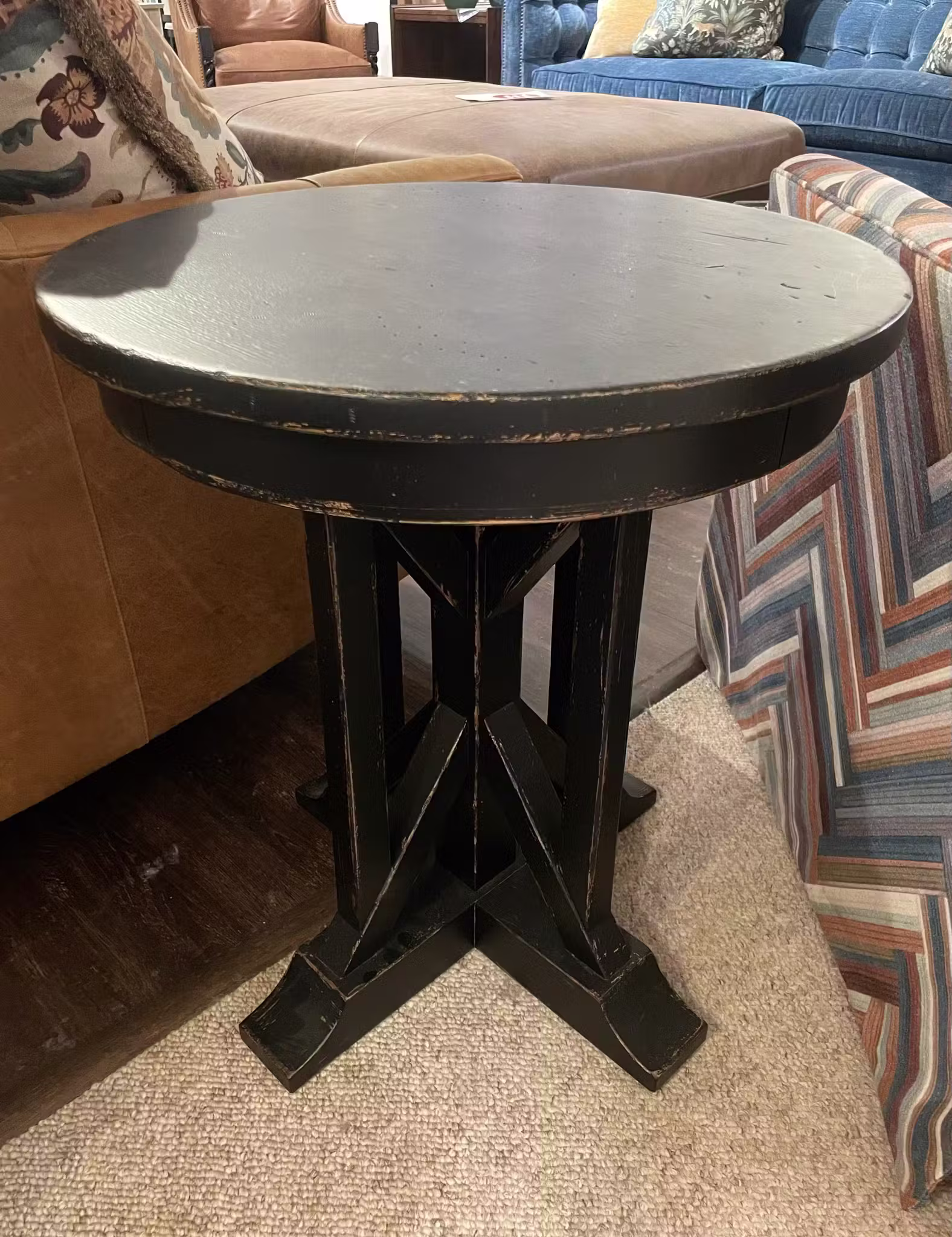 Kincaid Furniture 860-916A Round End Table
