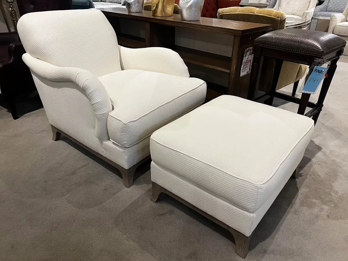 Hickory Chair HC3424-29 Crowley Ottoman Hickory Chair HC3424-29 Crowley Ottoman
