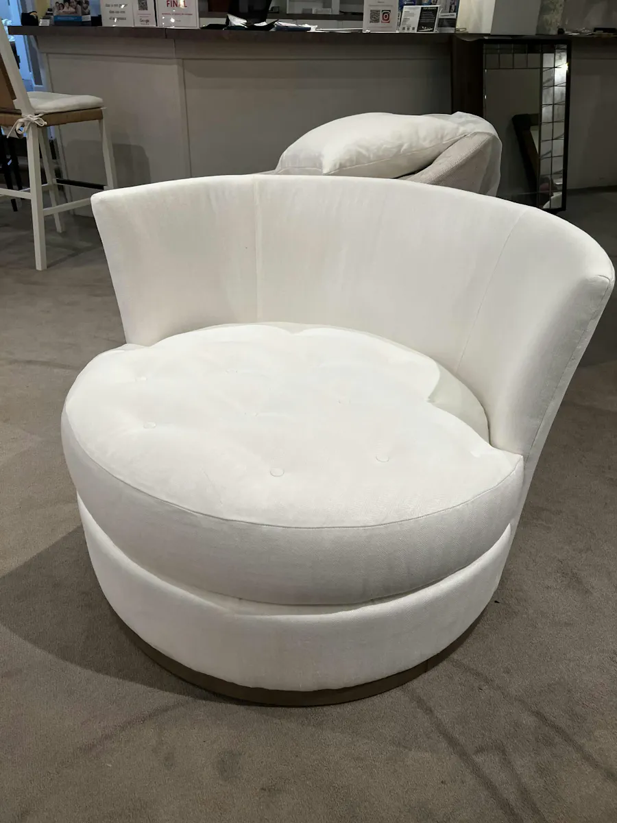 Hickory Chair HC7228-27310 Cask Swivel Chair Hickory Chair HC7228-27310 Cask Swivel Chair