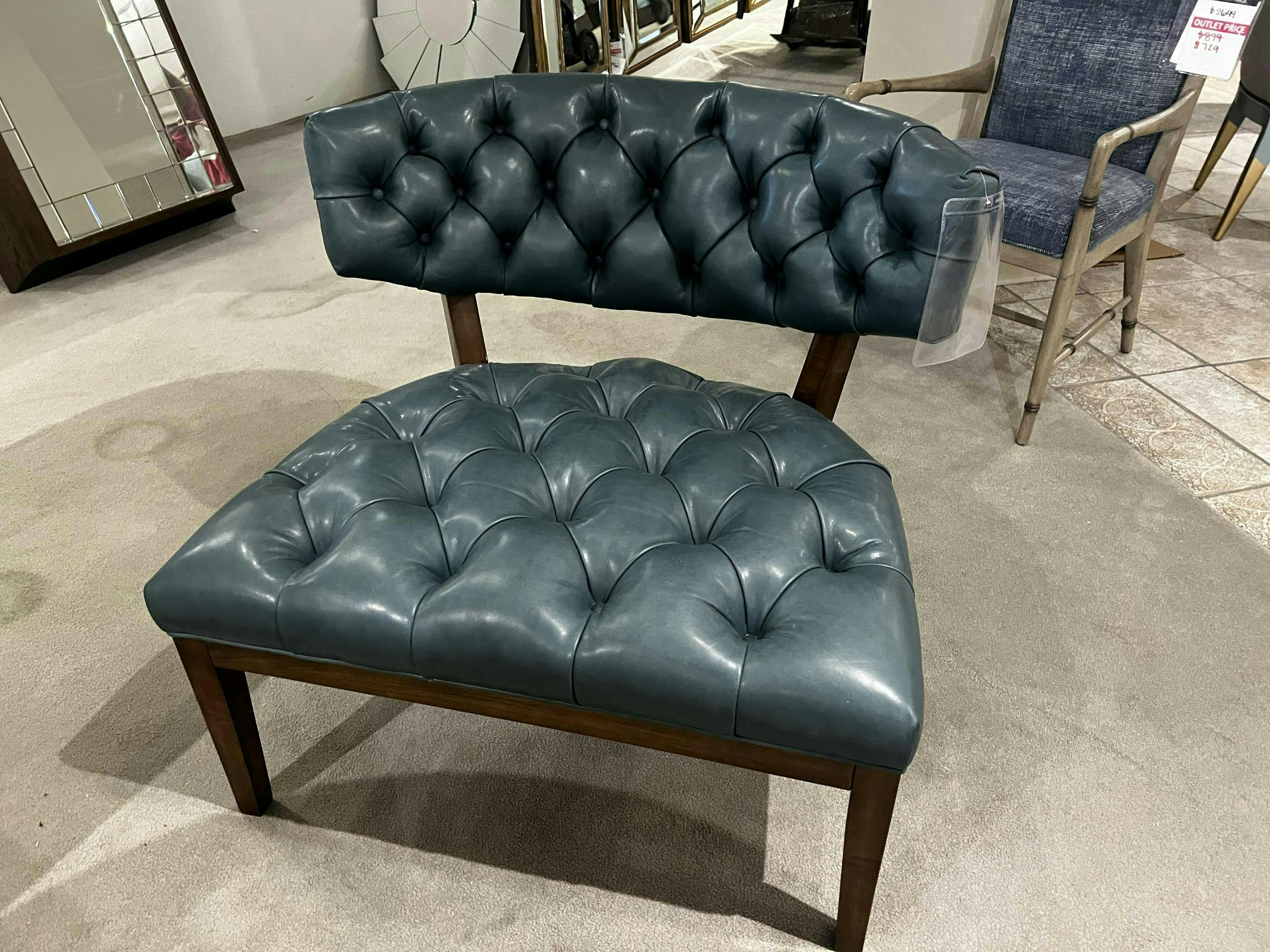 Hancock and Moore 6829-1/00332 Guthrie Chair