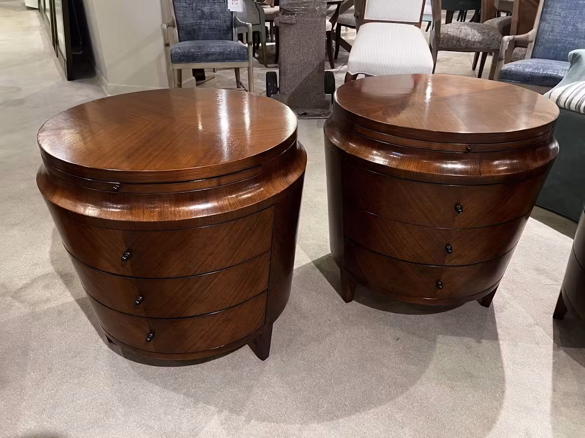 Hickory Chair HC7290-70 Scalloped Side Table Hickory Chair HC7290-70 Scalloped Side Table