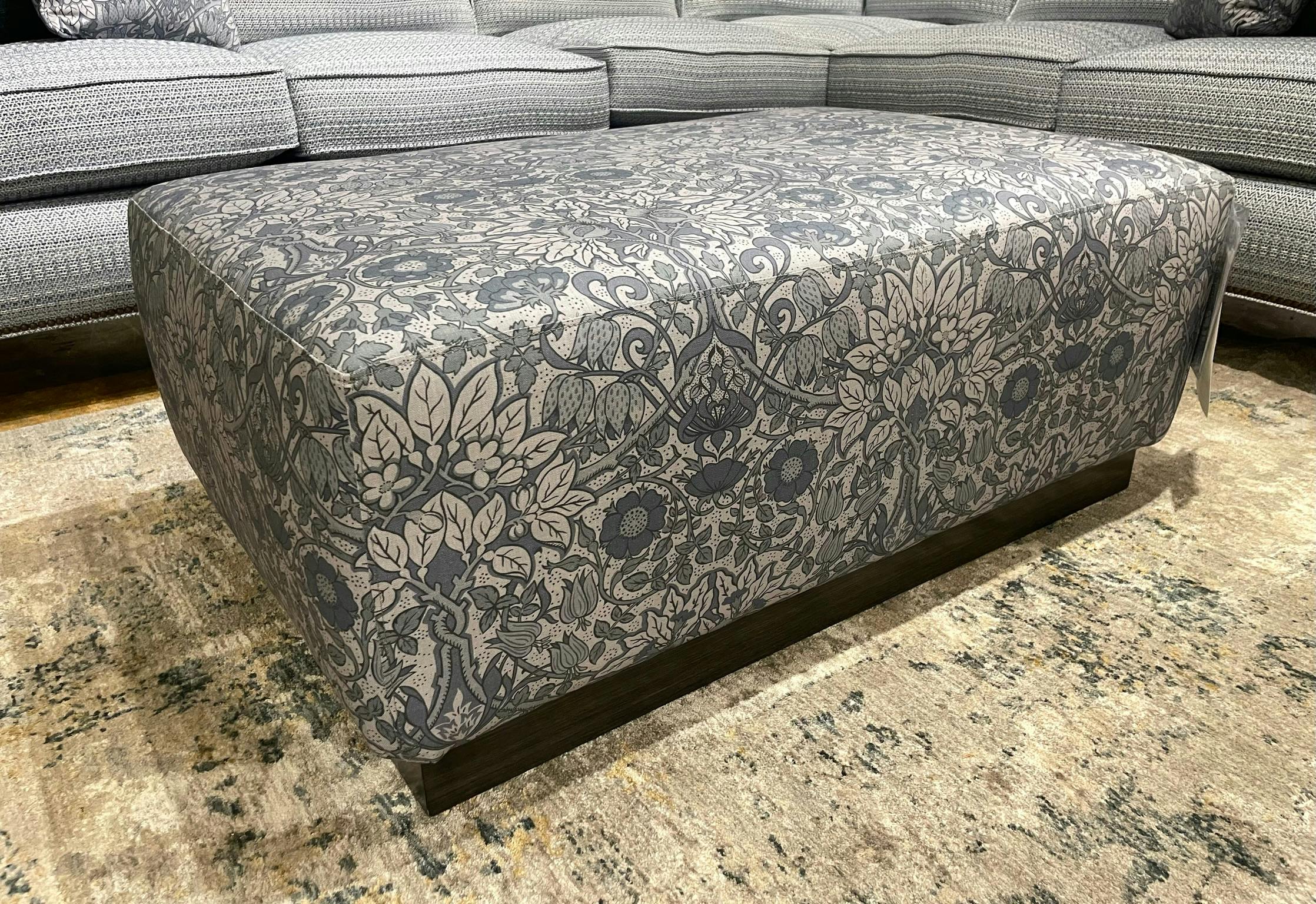 Hancock and Moore UL6562-O Relic Ottoman