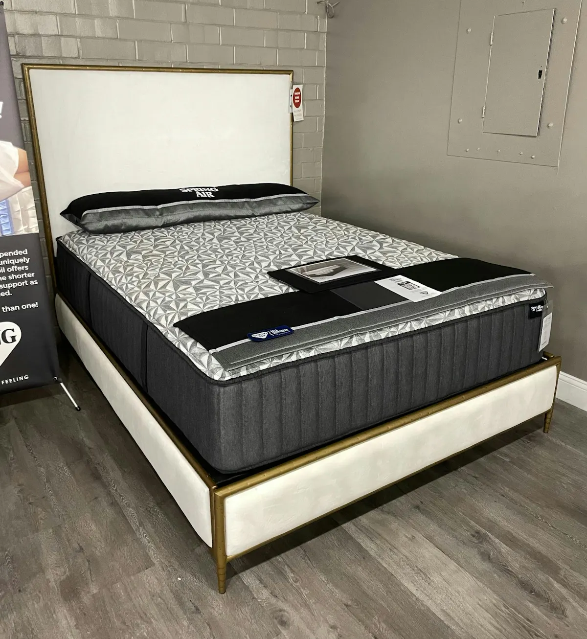 Wesley Allen 1207-HB-FS-WS Royce Queen Poster Bed Wesley Allen 1207-HB-FS-WS Royce Queen Poster Bed
