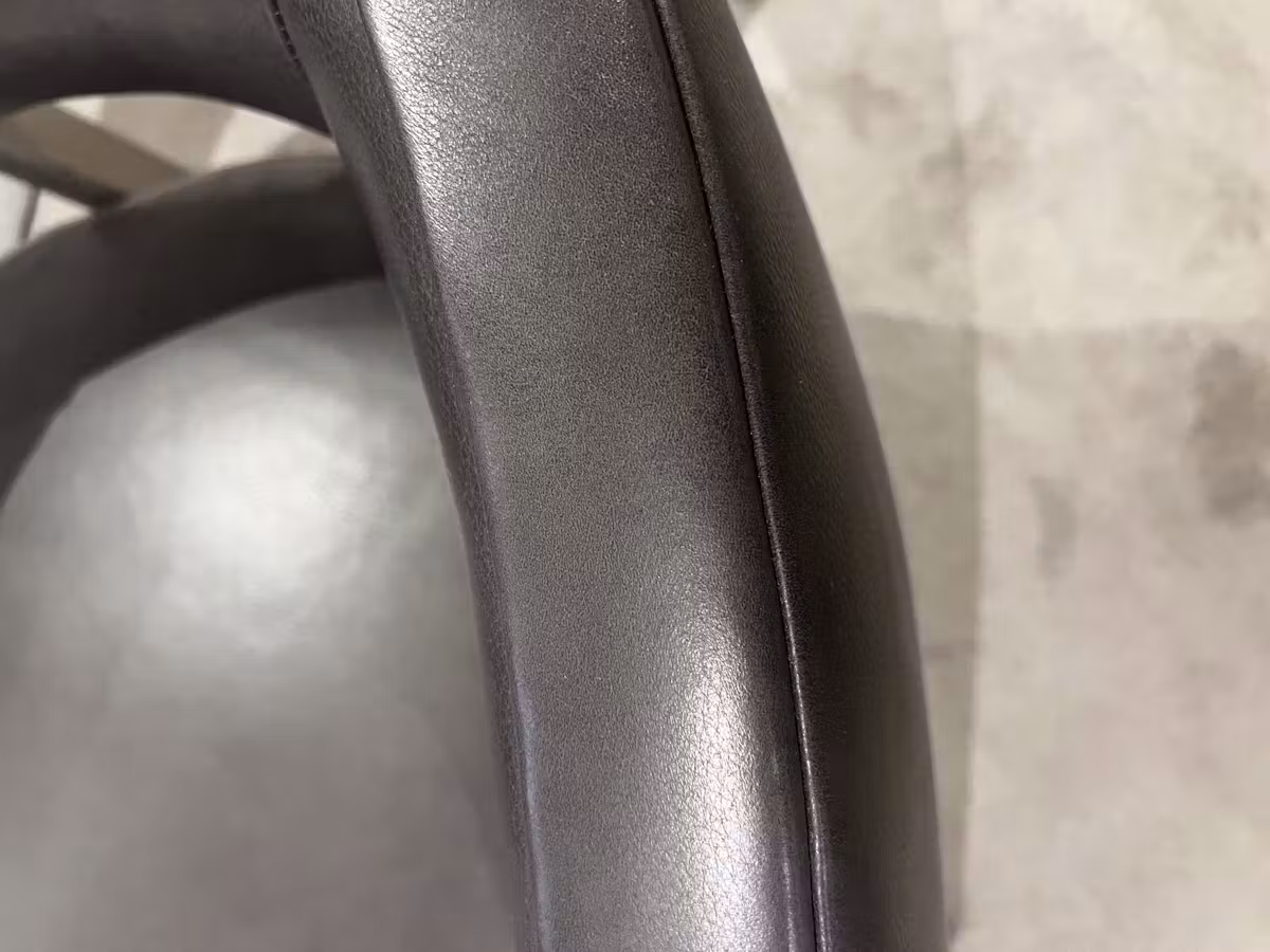 Hancock and Moore 6793-S/758 Elon Swivel Chair Hancock and Moore 6793-S/758 Elon Swivel Chair