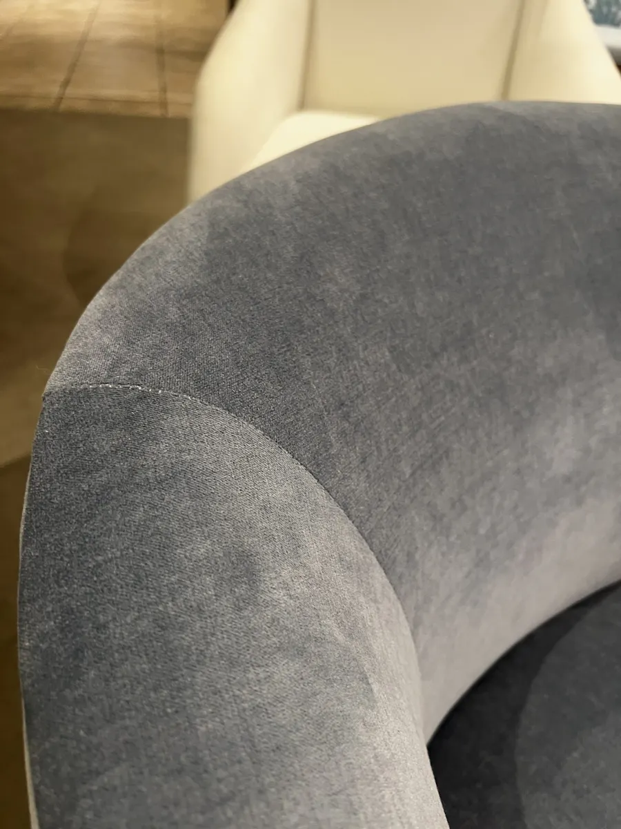 Jessica Charles 5413-S/10751 Delano Grande Swivel Chair Jessica Charles 5413-S/10751 Delano Grande Swivel Chair