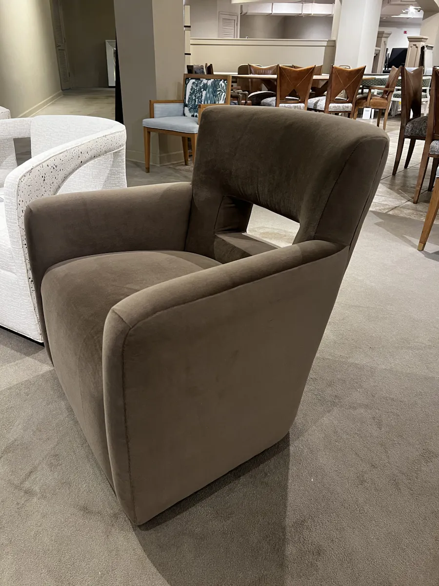 Jessica Charles 4292-S/10835 Mathews Swivel Chair Jessica Charles 4292-S/10835 Mathews Swivel Chair