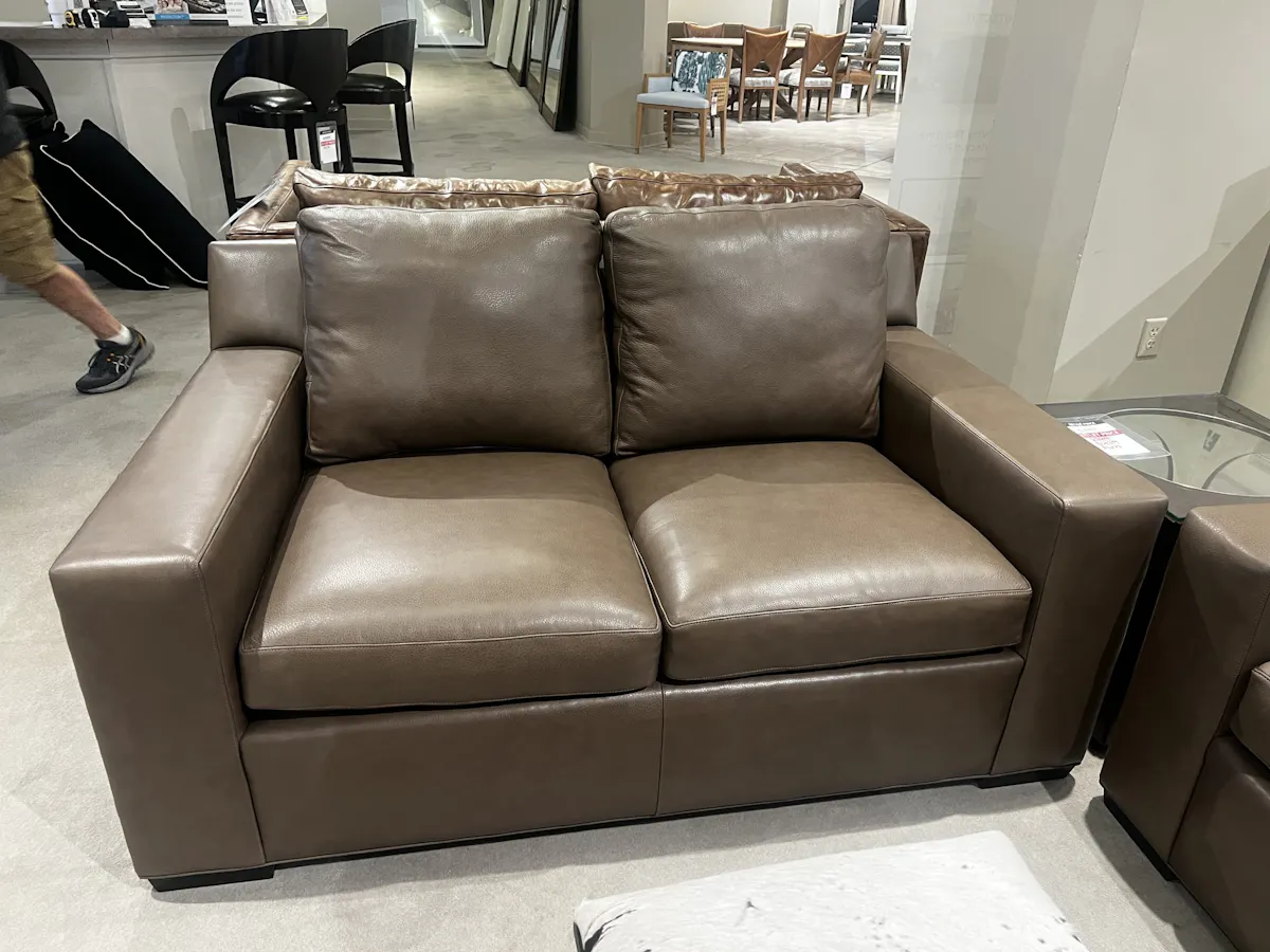 Hancock and Moore E6870-2-TRU/ Octavius Loveseat Hancock and Moore E6870-2-TRU/ Octavius Loveseat