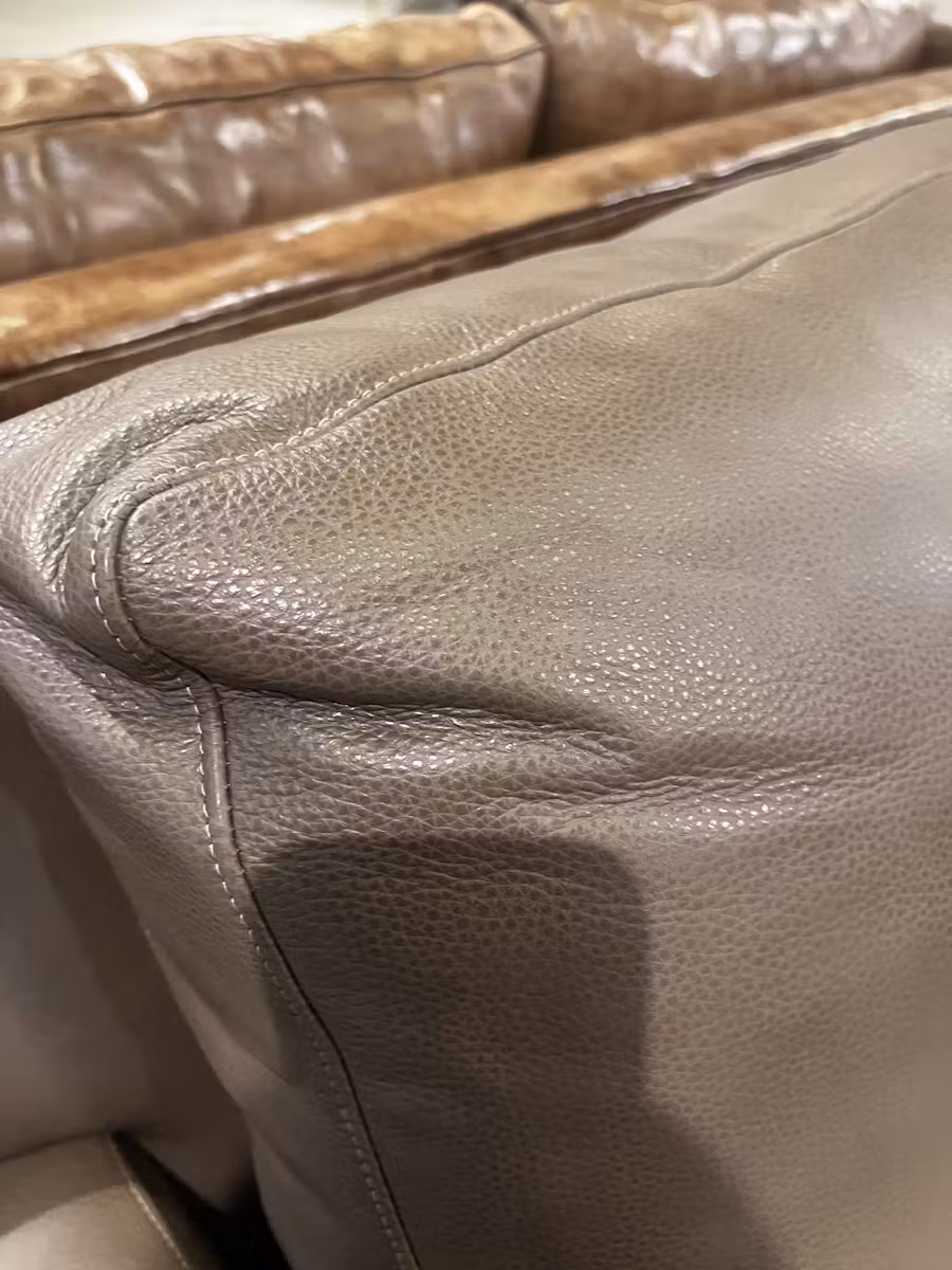 Hancock and Moore E6870-3-TRU/ Octavius Sofa Hancock and Moore E6870-3-TRU/ Octavius Sofa