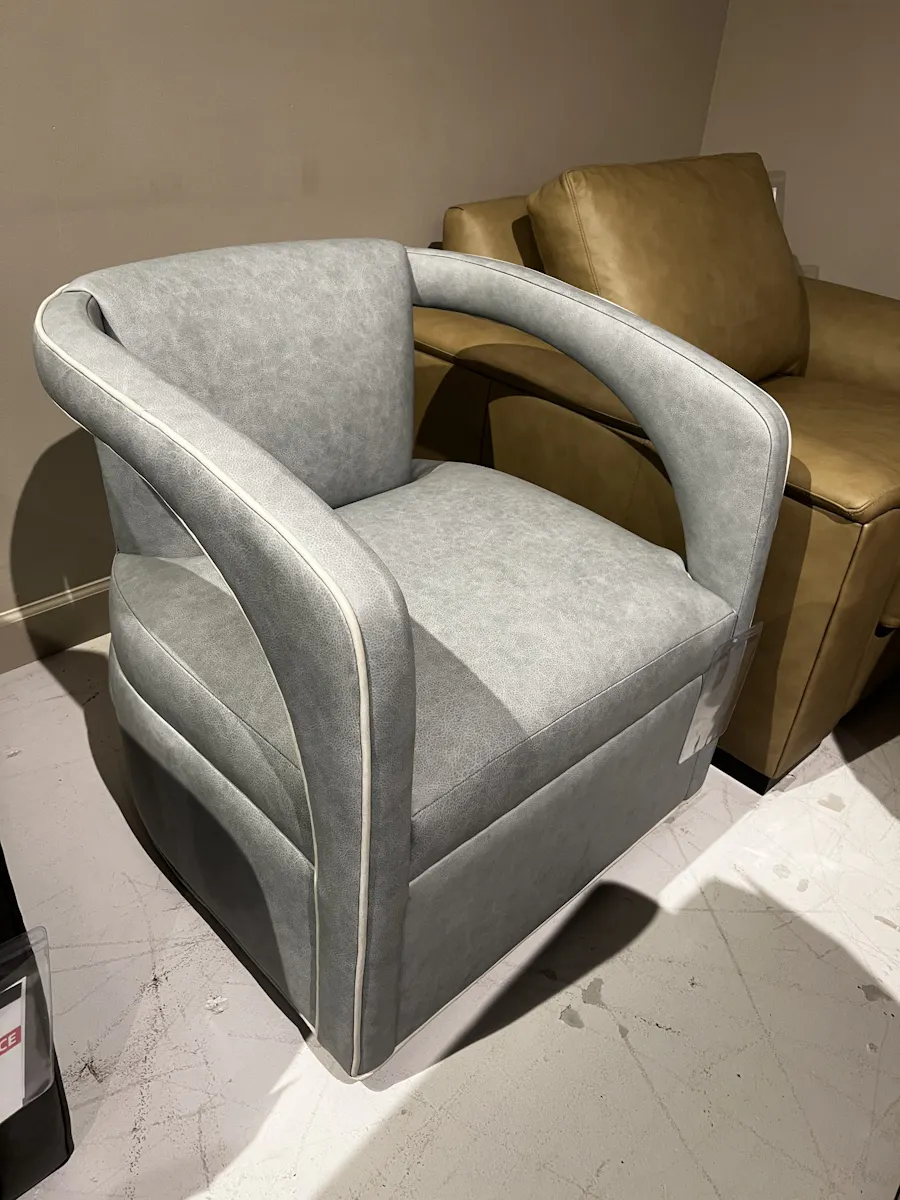 Jessica Charles 5233-S/10812 Carmela Swivel Chair Jessica Charles 5233-S/10812 Carmela Swivel Chair