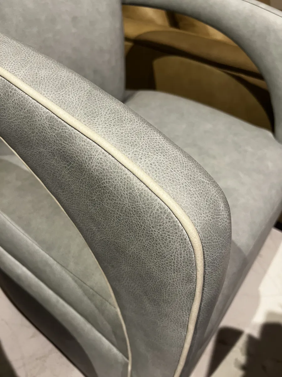 Jessica Charles 5233-S/10812 Carmela Swivel Chair Jessica Charles 5233-S/10812 Carmela Swivel Chair