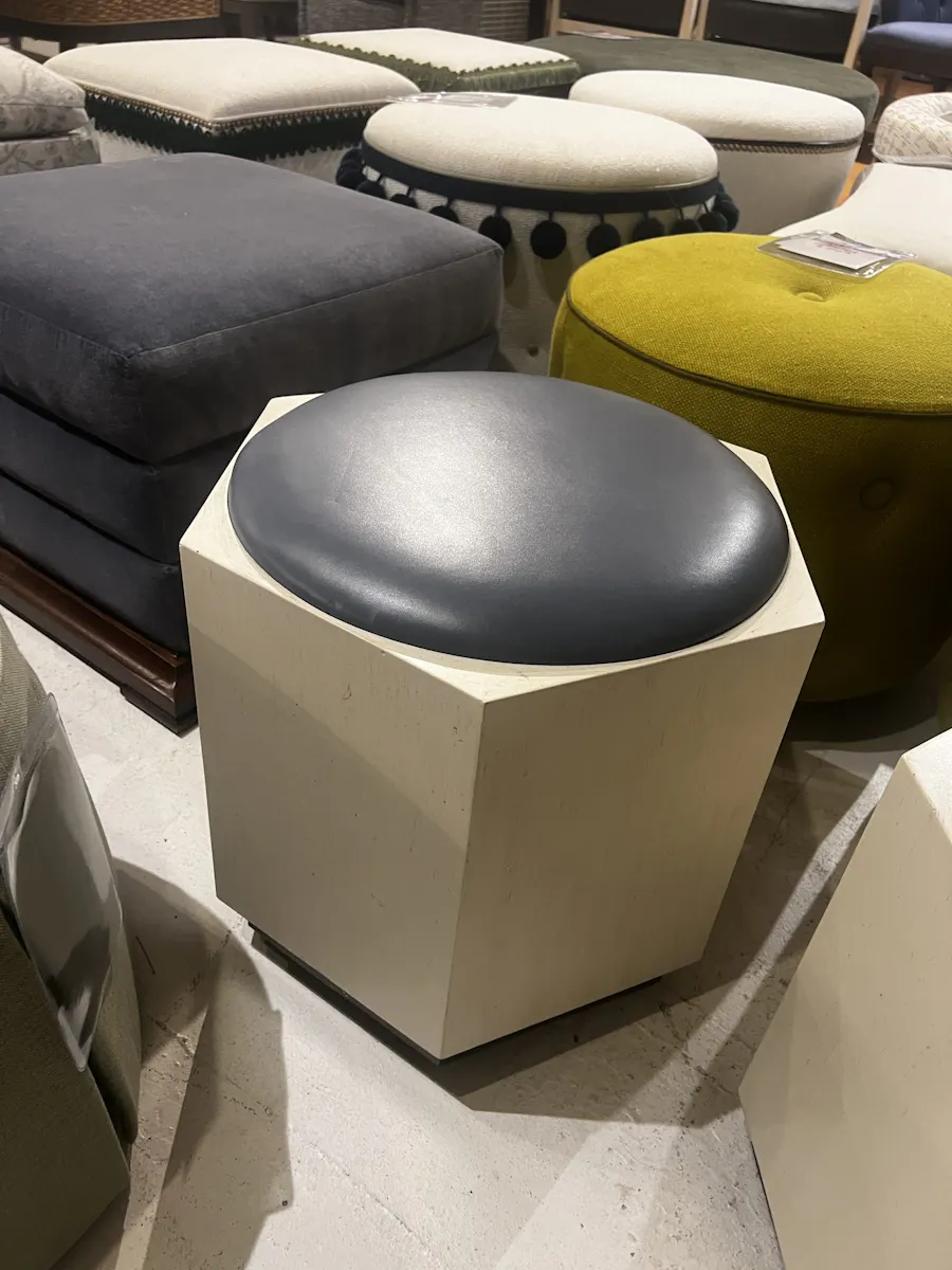 Hancock and Moore CJ6824/01150,01151 Hezekiah Stool Hancock and Moore CJ6824/01150,01151 Hezekiah Stool