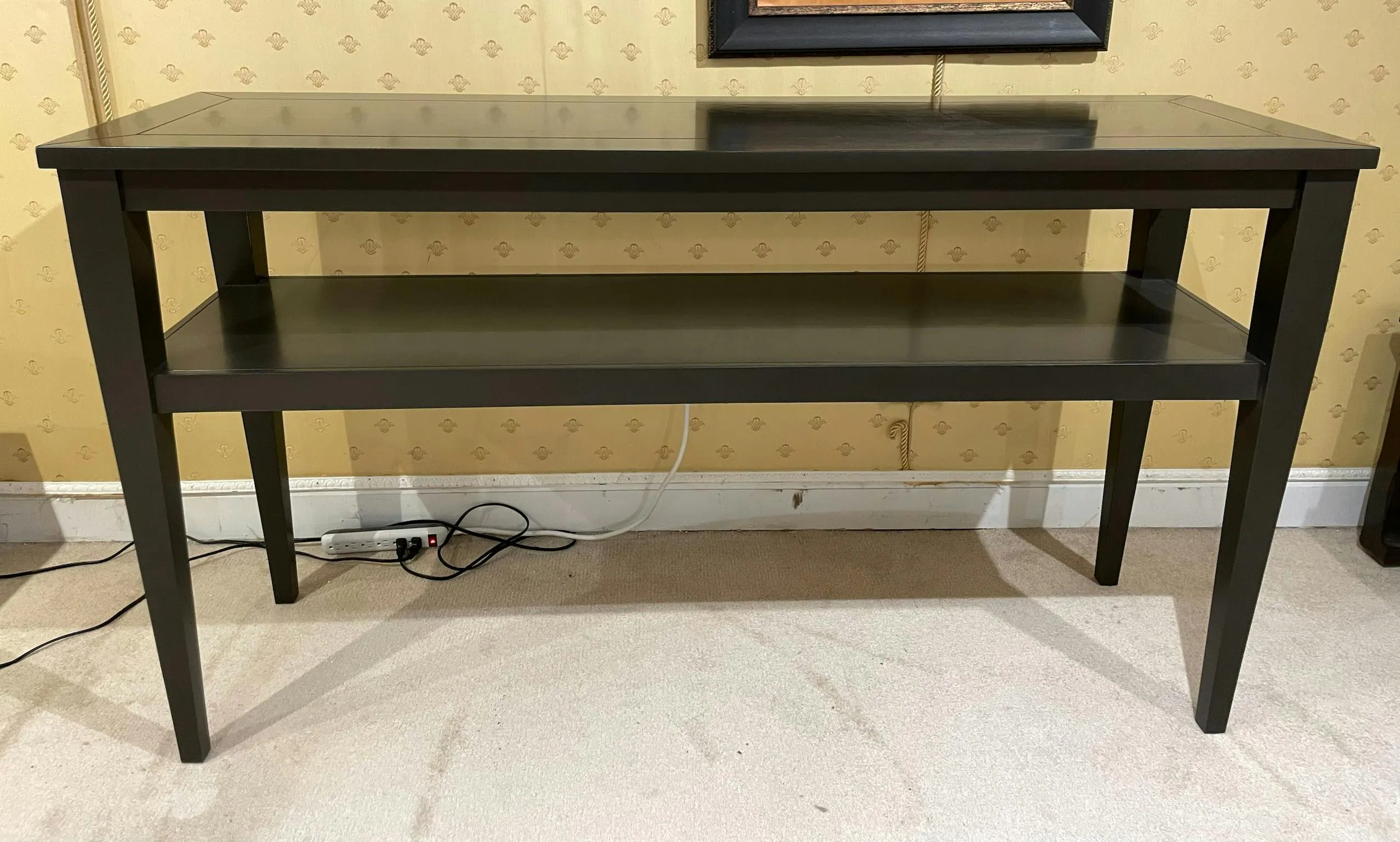 Lorts 3687 Console Table