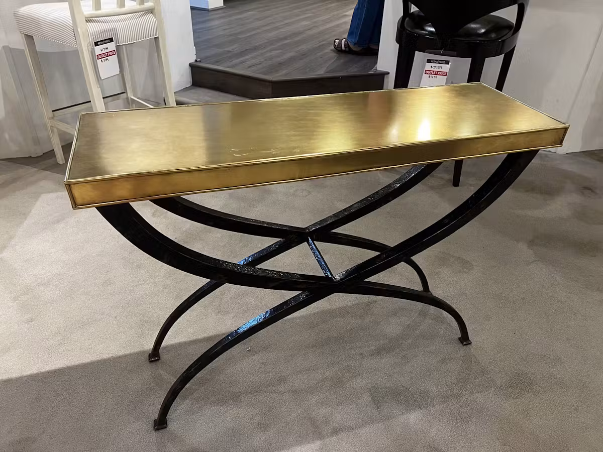 Century CEA-722-V1 Legancy Console Table Century CEA-722-V1 Legancy Console Table
