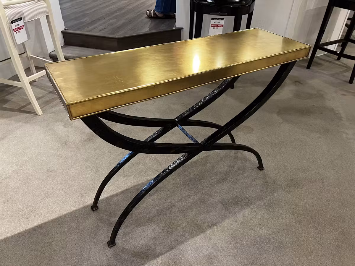 Century CEA-722-V1 Legancy Console Table Century CEA-722-V1 Legancy Console Table