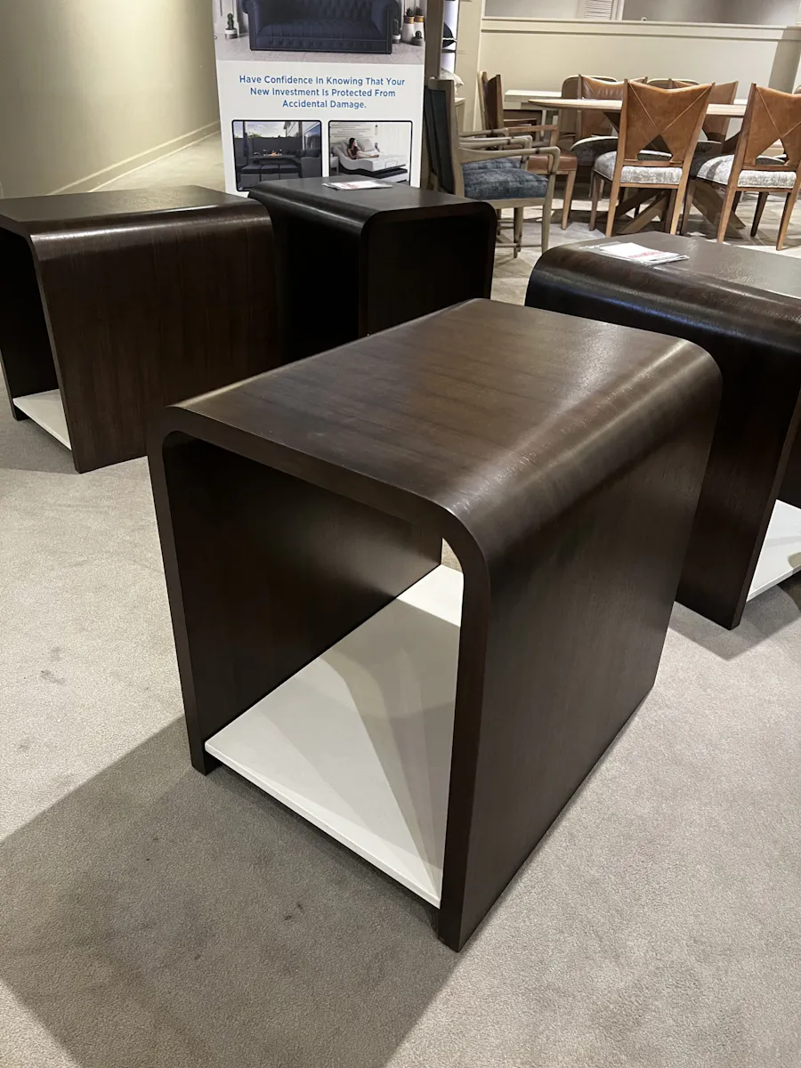 Century C6C-623/20 Aria Chairside Table Century C6C-623/20 Aria Chairside Table