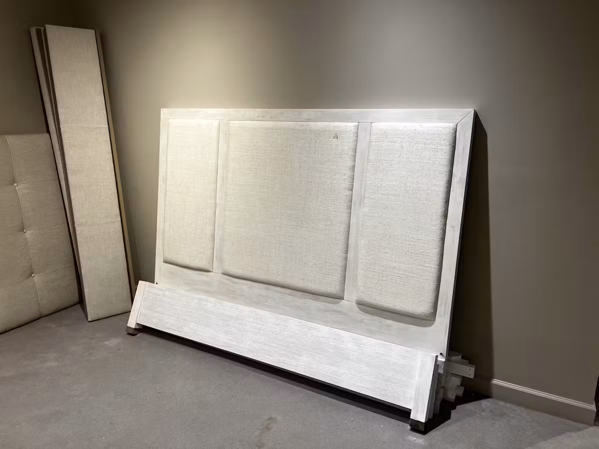 Century CT6002k-CN/ Atlas King Bed Century CT6002k-CN/ Atlas King Bed