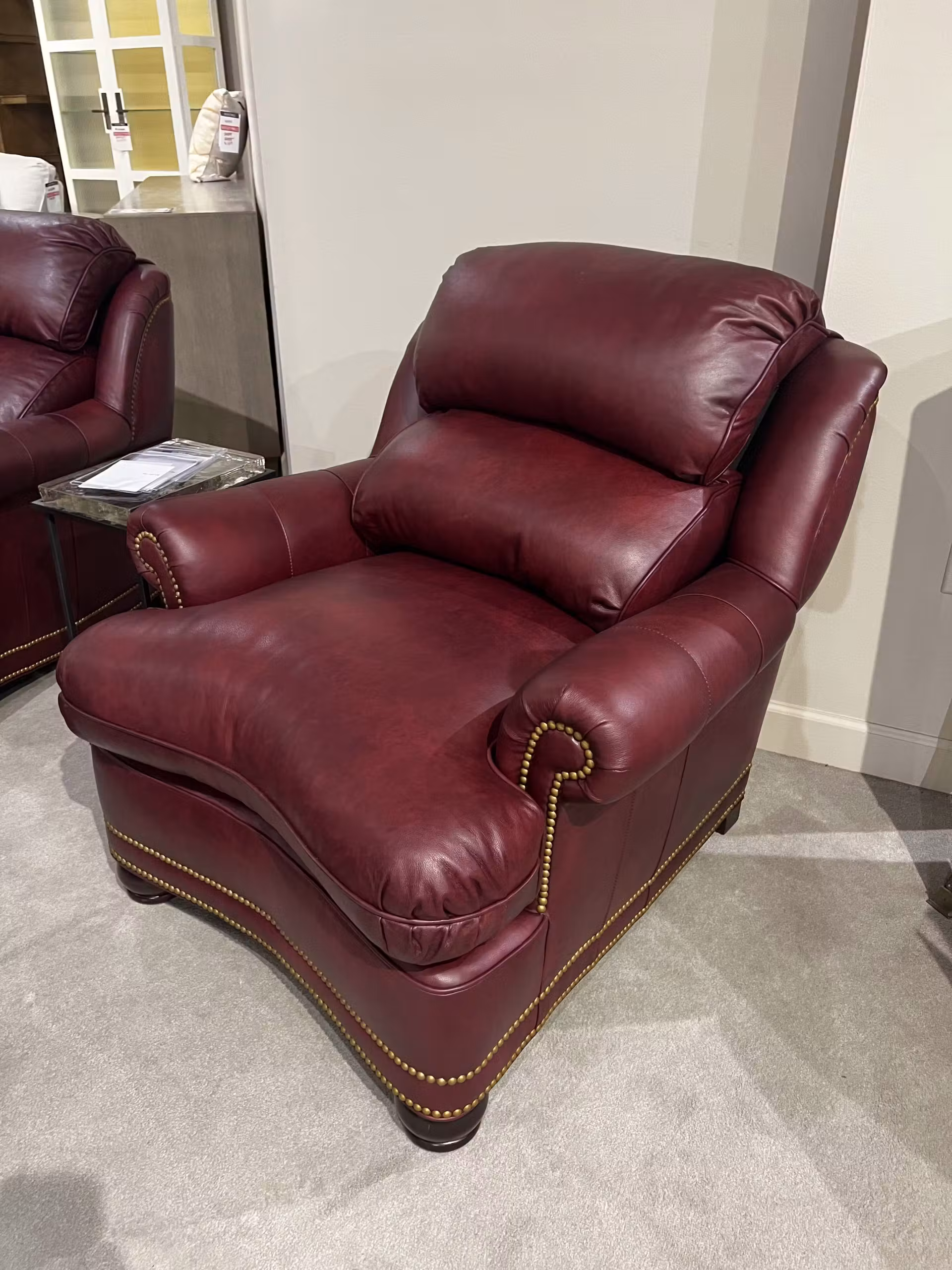 Hancock and Moore 8132NB/1724,1725 Austin Chair