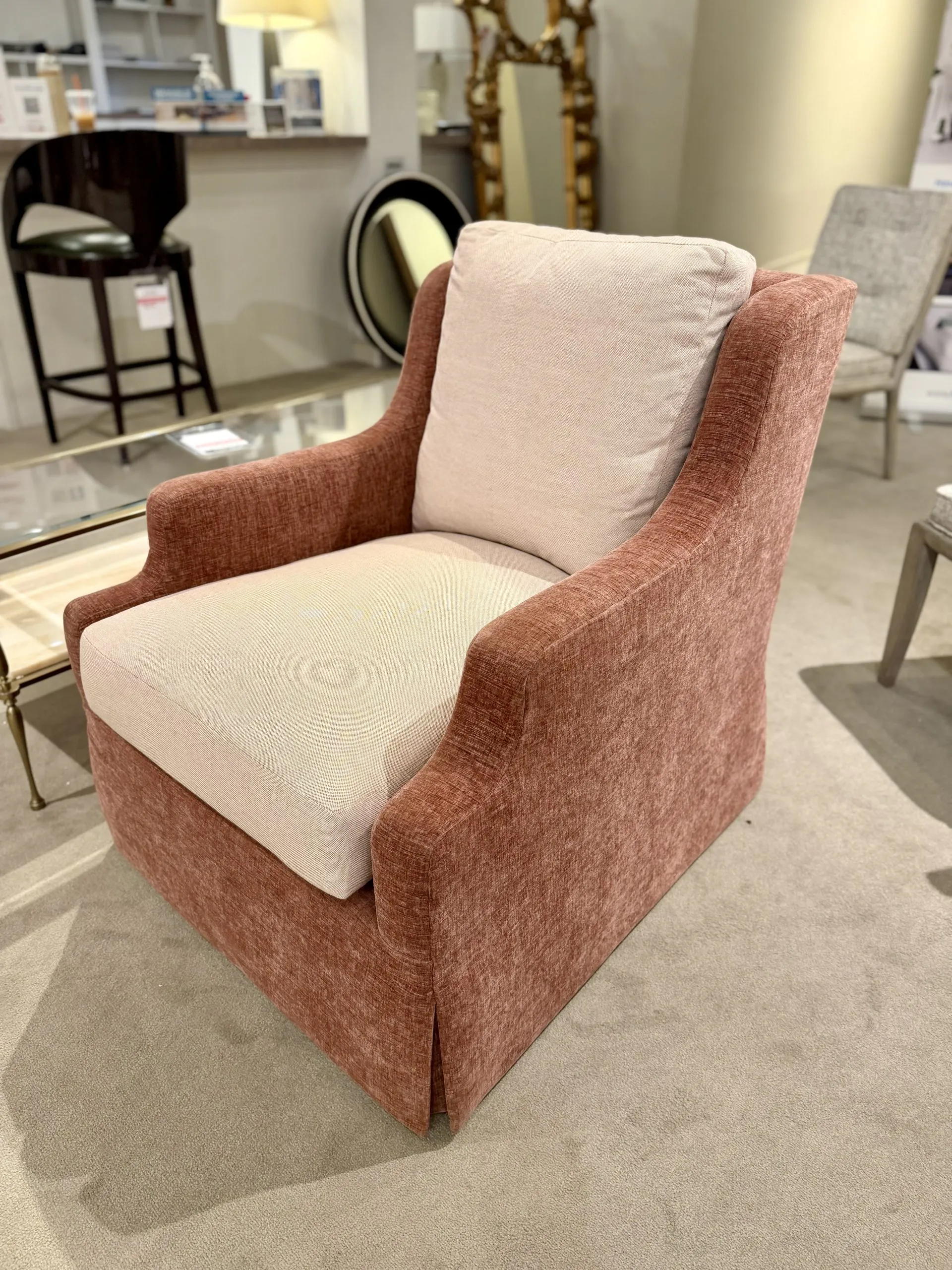 Hickory Chair PE6718-01/200 Harrison Swivel Chair