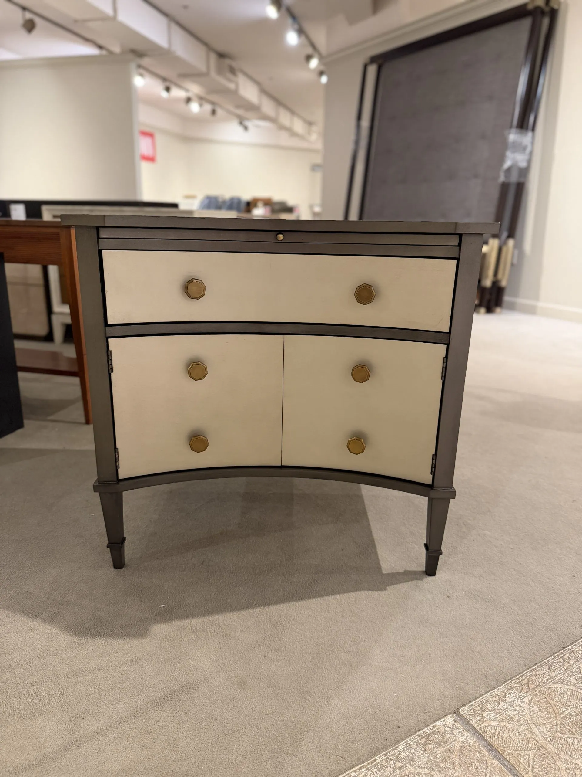 Hickory Chair HC6482-70 Lancaster Side Table