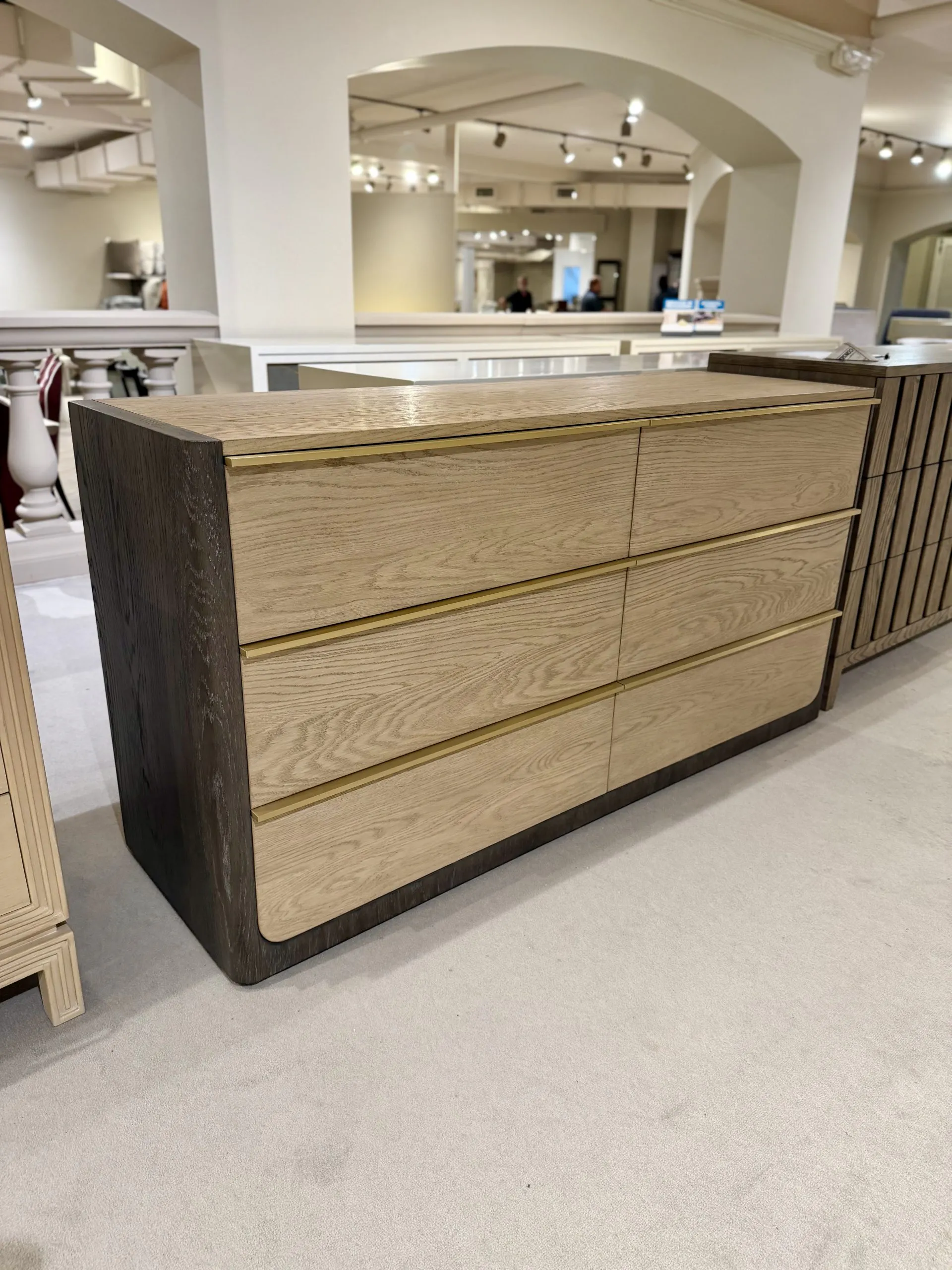 Century MNA-5903-V1 Lola Dresser
