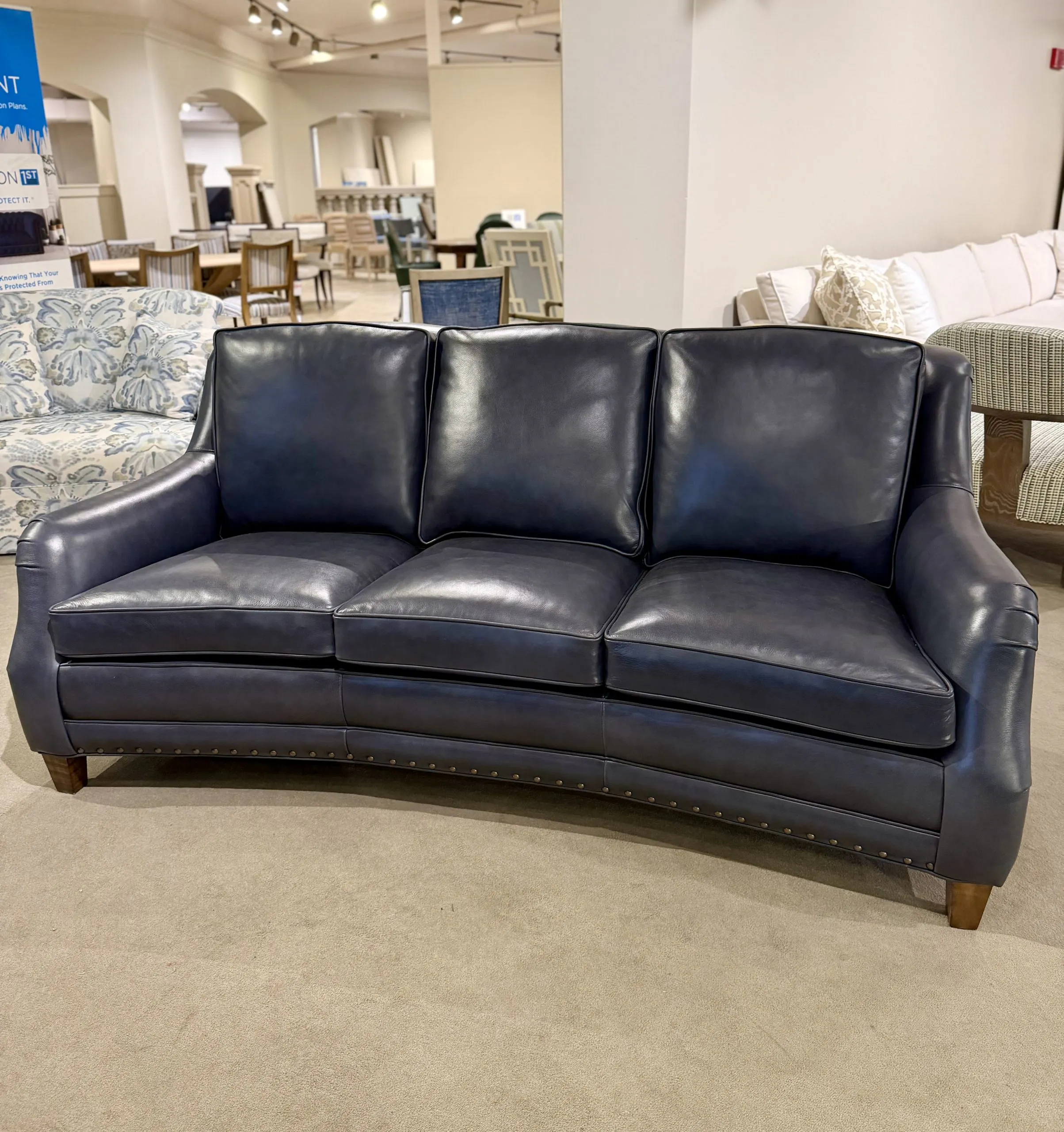 Hancock and Moore 6542-3/1271 Redford Sofa