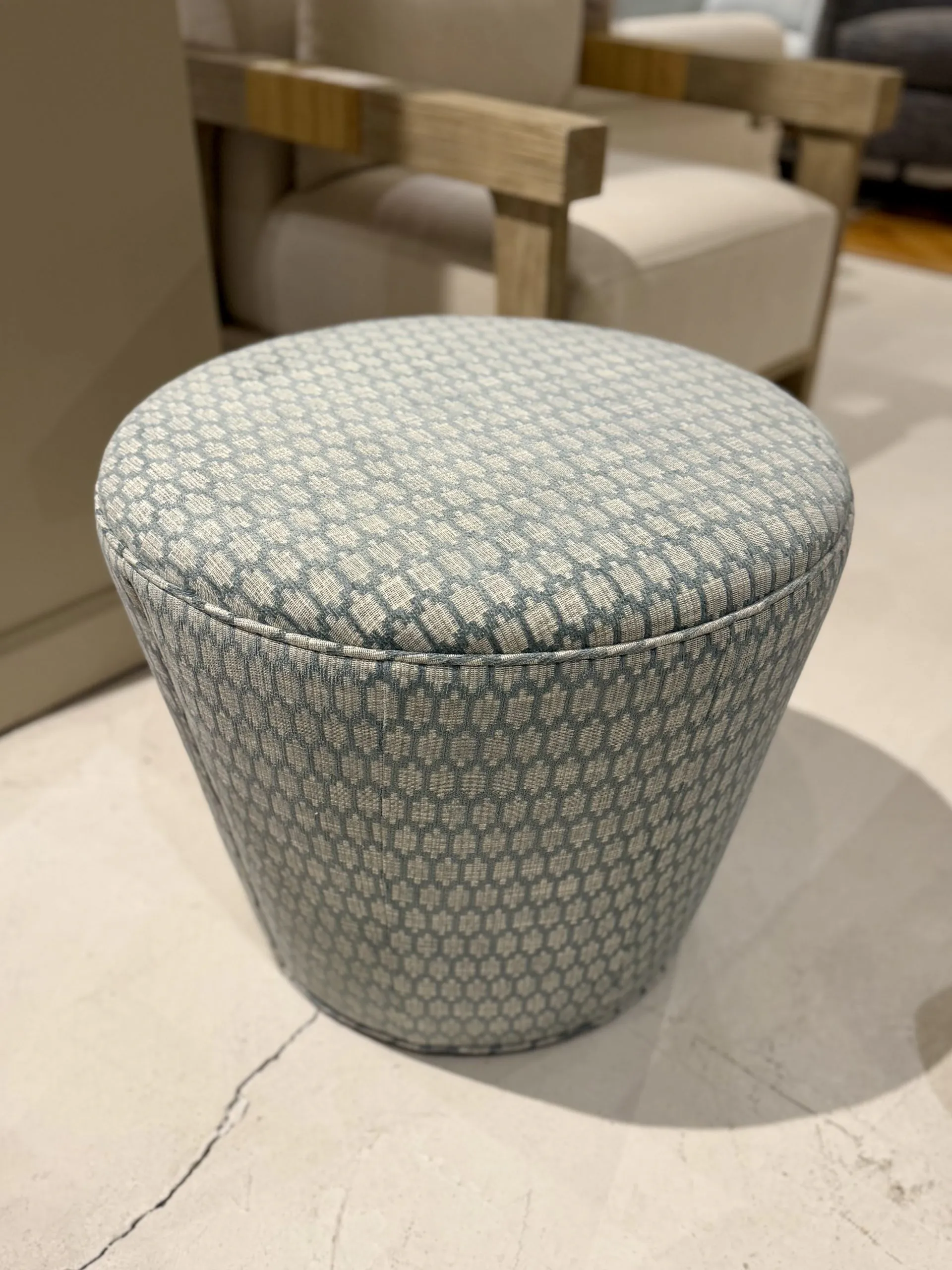 Jessica Charles 8903/10902 Layla Ottoman