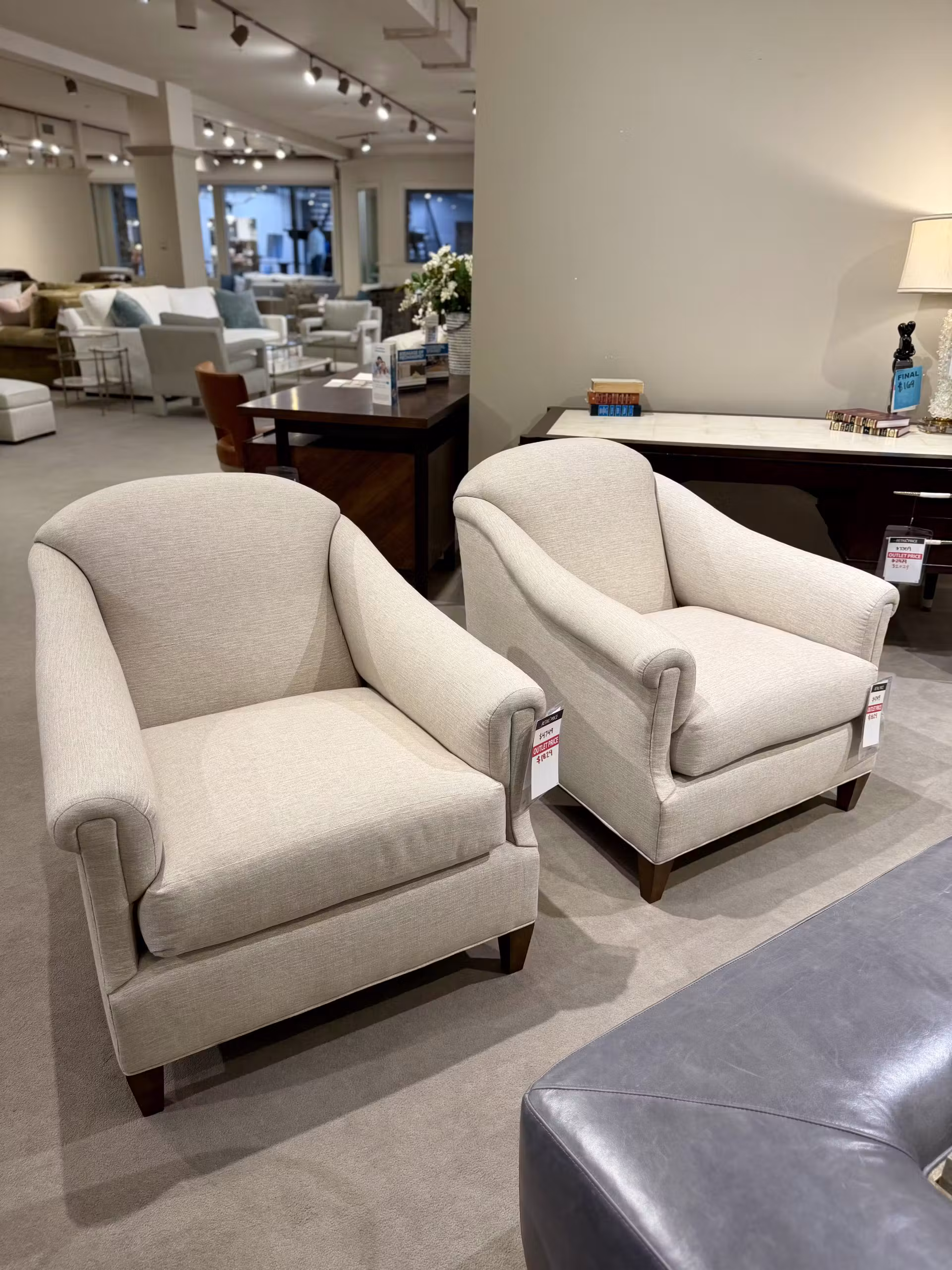 Century C7-LT9-10746 Abbott Chair