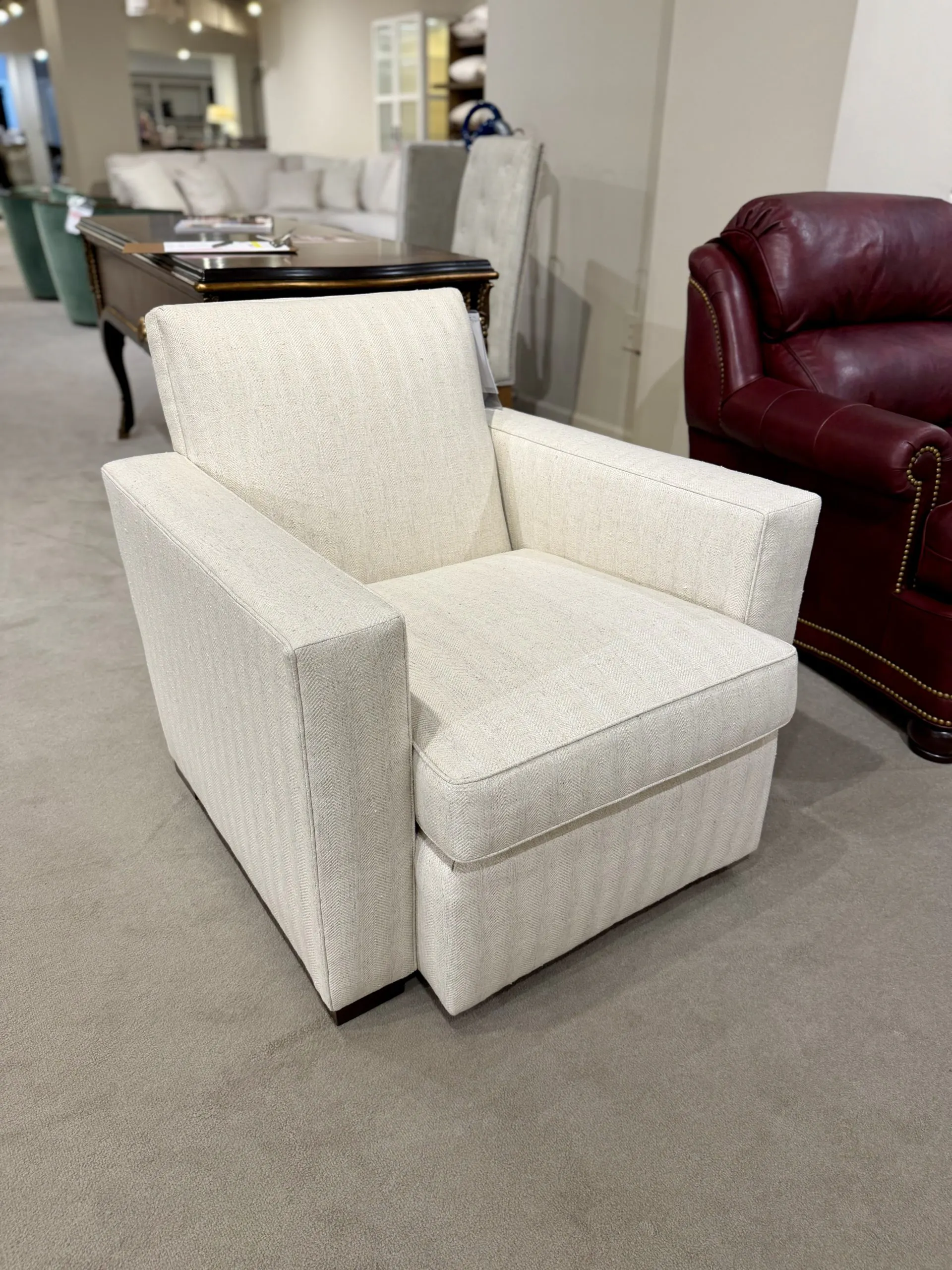 Century AELTD-5233-6 Modern Club Chair