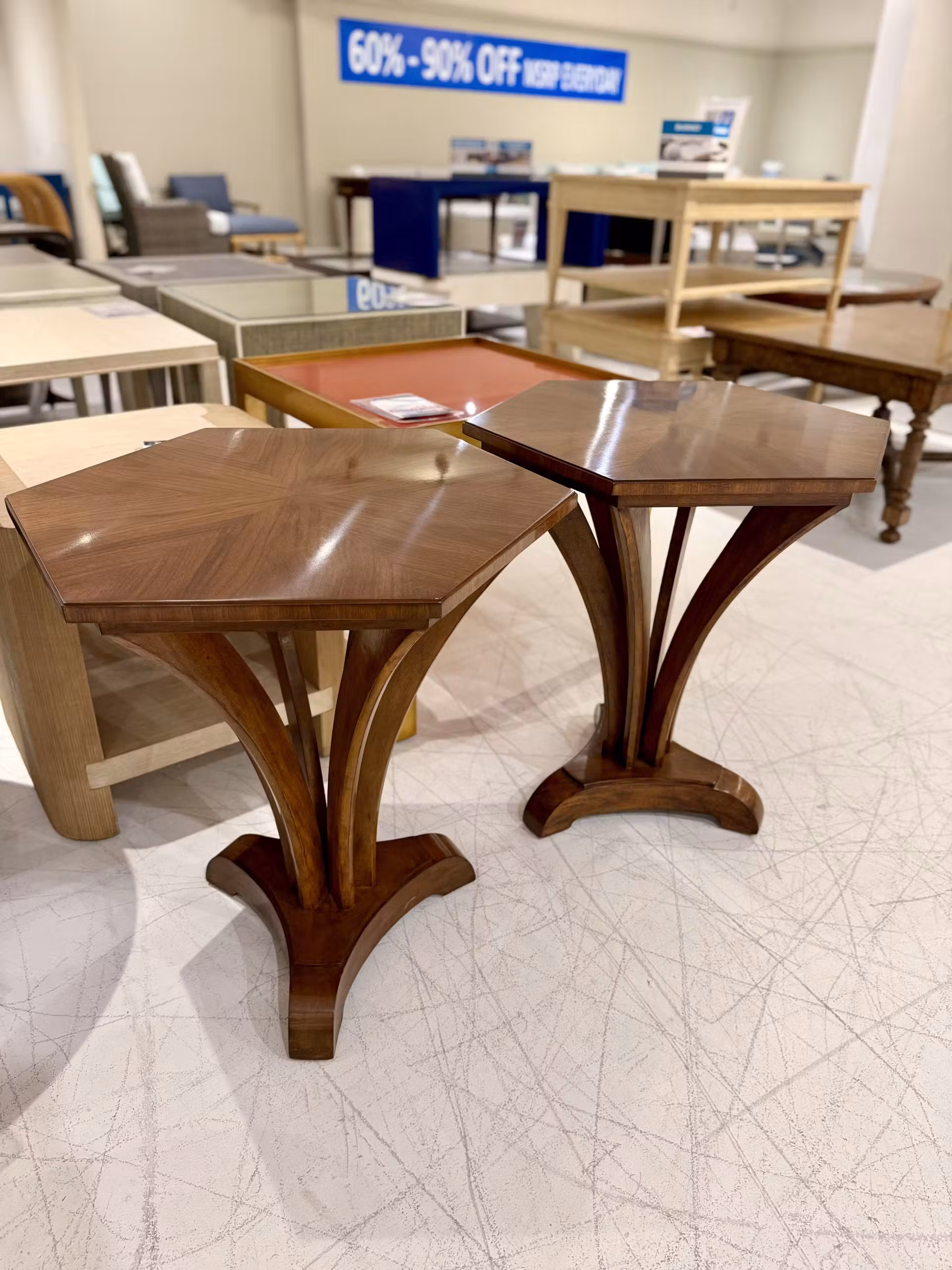 Maitland-Smith 89-1013 Pointe Lamp Table