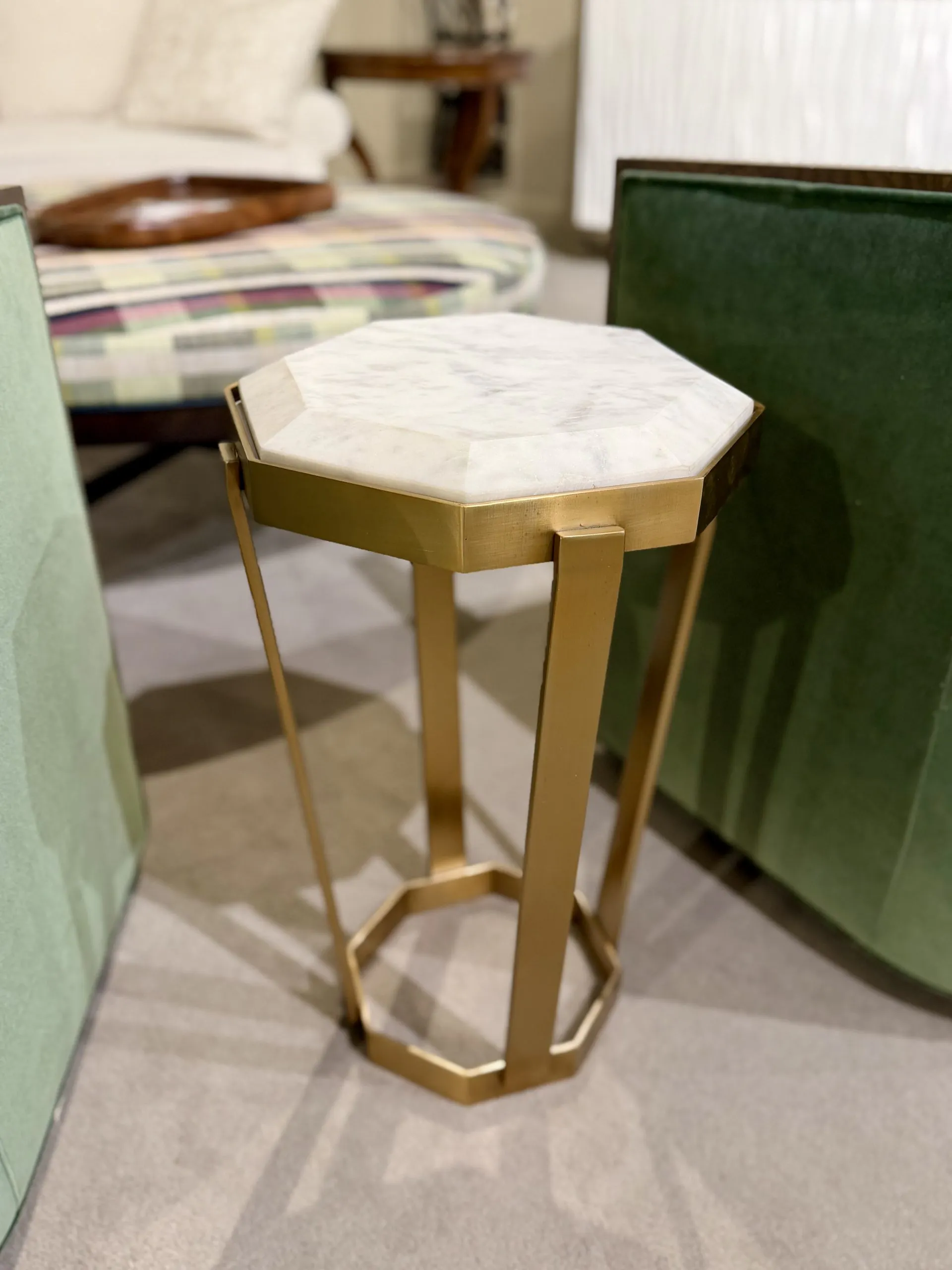 Century C9A-625/120  Compositions Accent Table