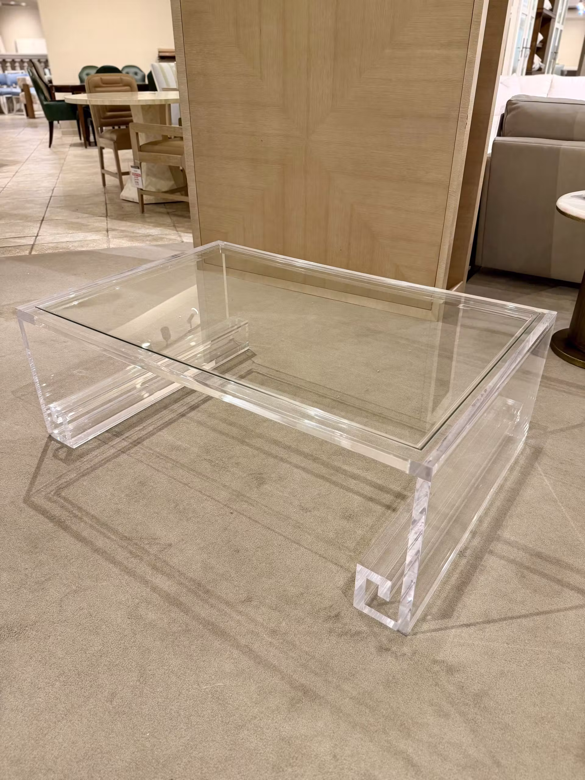 Highland House HH19613AS,10 Molly Acrylic Cocktail Table